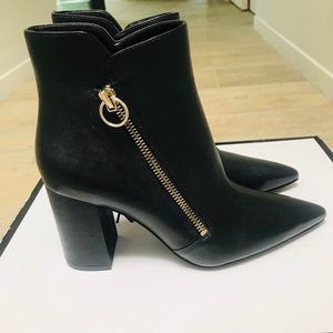 Nine West, Russity Booties. Black Leather